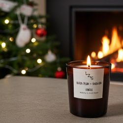 black plum and rhubarb candle