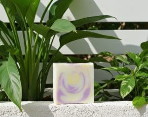 pink pepper, bergamot and pink grapefruit soap