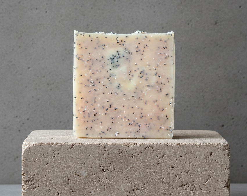 Lemon, Lemongrass and Poppy Seed Soap for Simple Summer Scrubbing 3 lemon, lemongrass and poppy seed soap